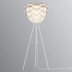 UMAGE Aluvia Medium Stehleuchte Perlmutt