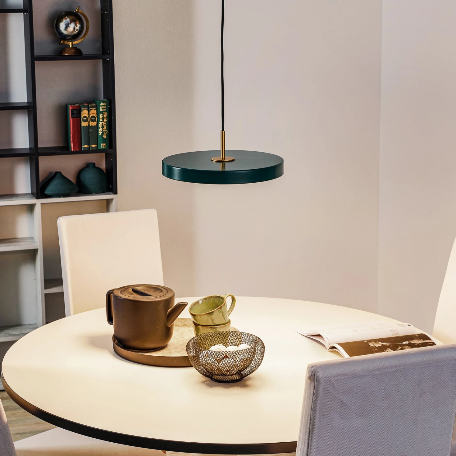 UMAGE Asteria mini Hängeleuchte messing waldgrün UMAGE Asteria Mini Hängeleuchte Messing Waldgrün -Umage 9521253 1