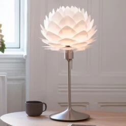 UMAGE Silvia Mini Tischleuchte Weiß/stahl