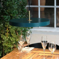 UMAGE Asteria Medium Hängeleuchte Messing Grün